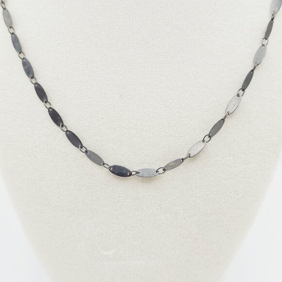 Simple Silver Tone Necklace - Picture 2 of 4